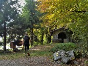 82 Rientrato al Passo del Crosnello incontro l'amico Massimiliano 